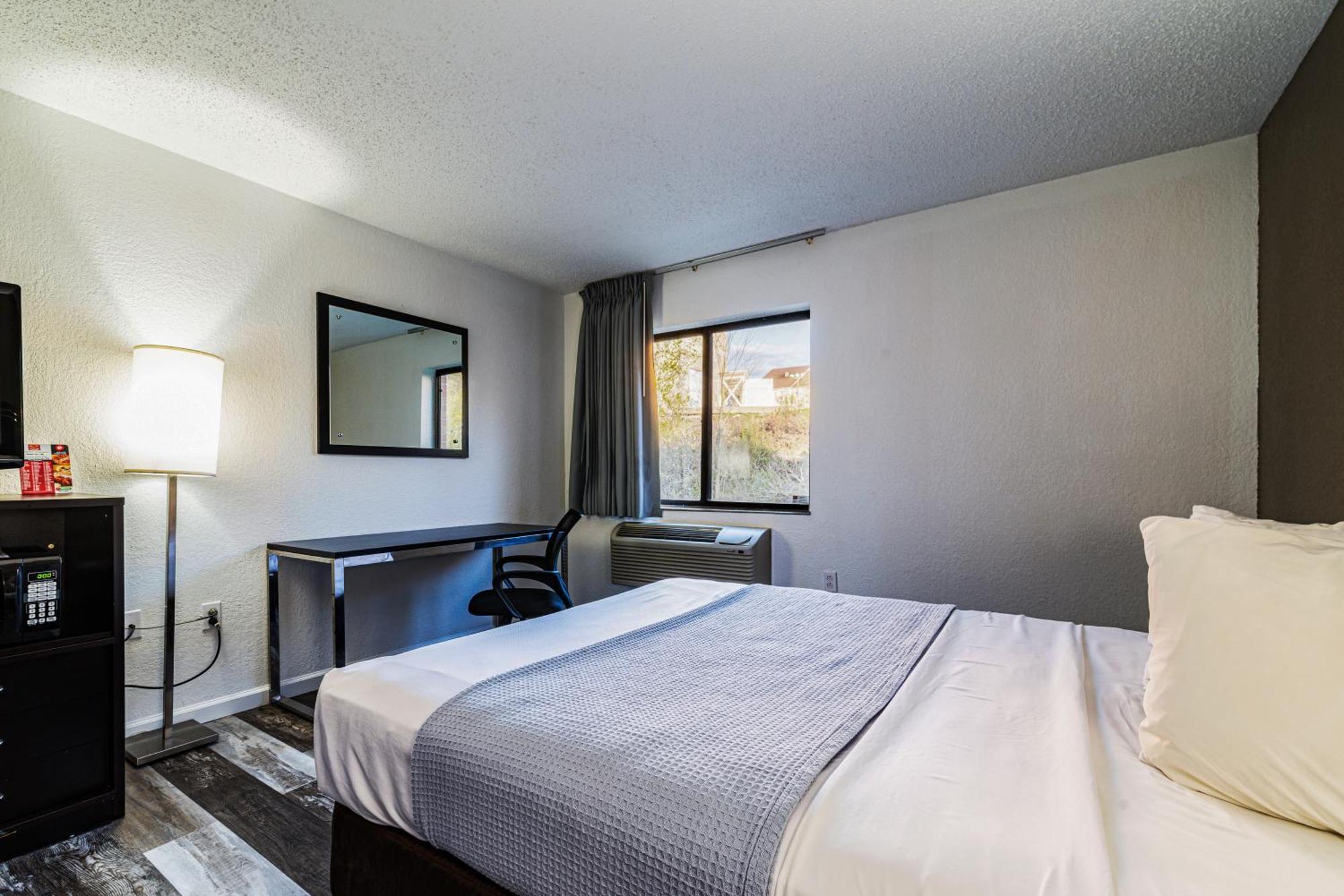 Econo Lodge Streetsboro Esterno foto