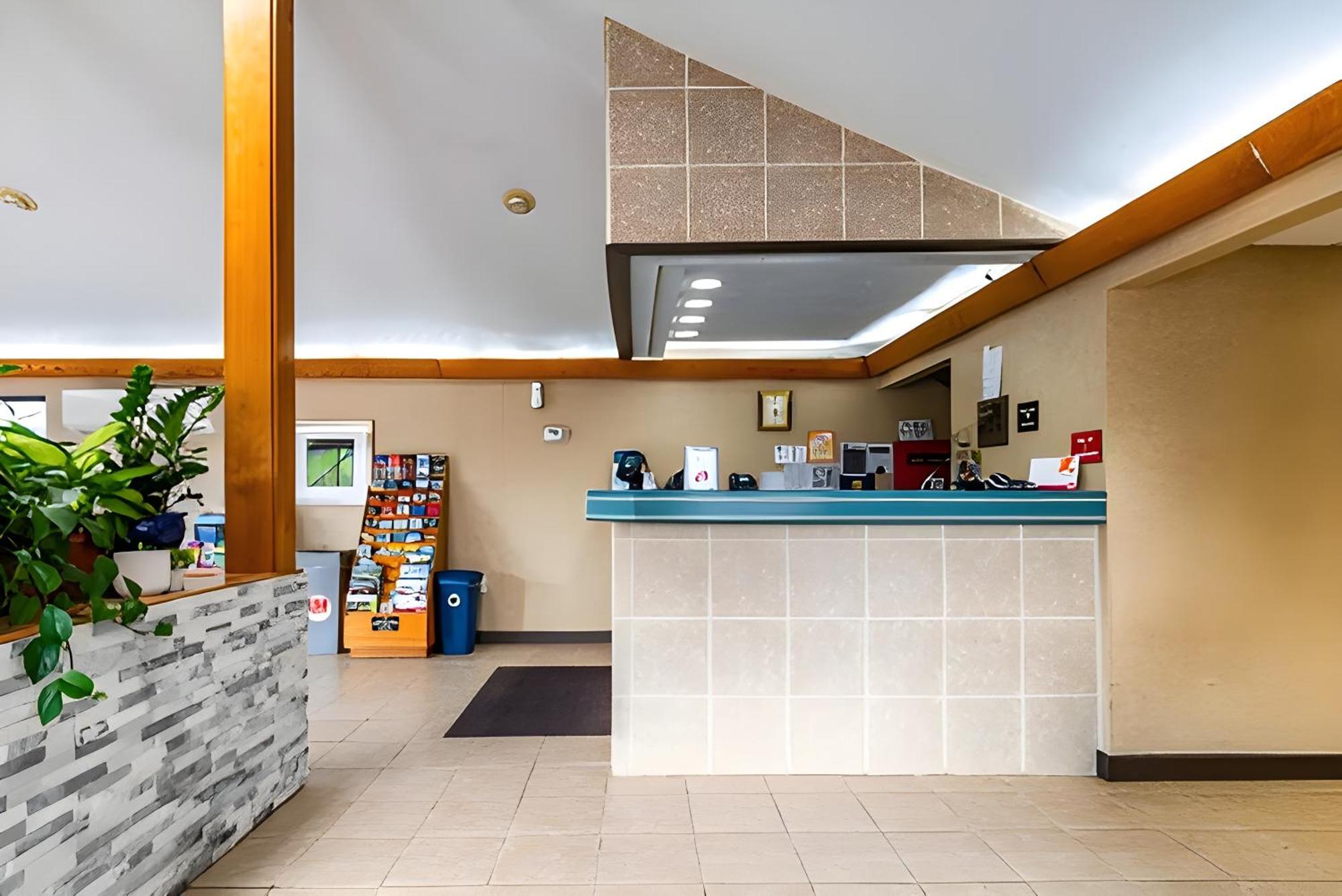Econo Lodge Streetsboro Esterno foto