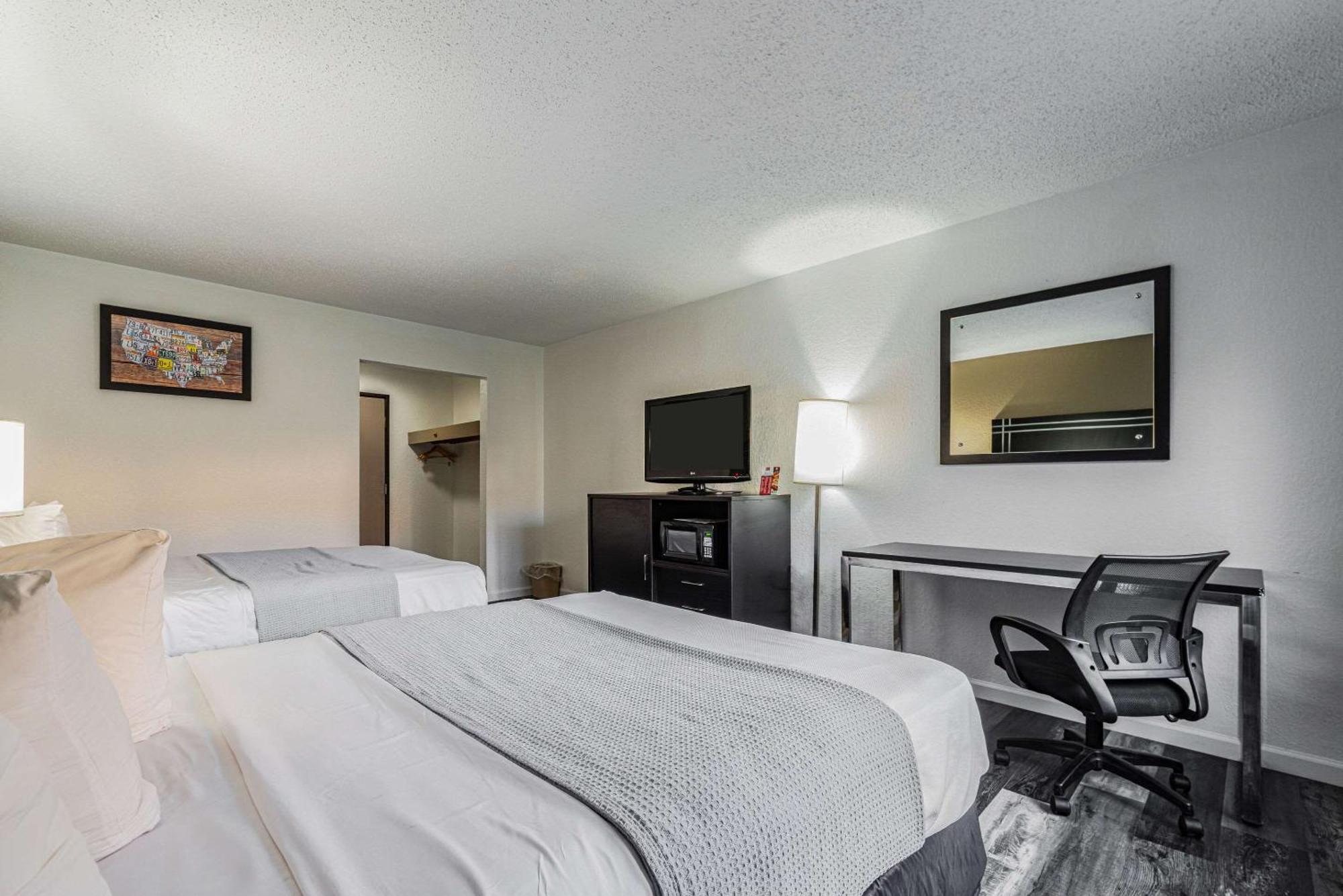 Econo Lodge Streetsboro Esterno foto